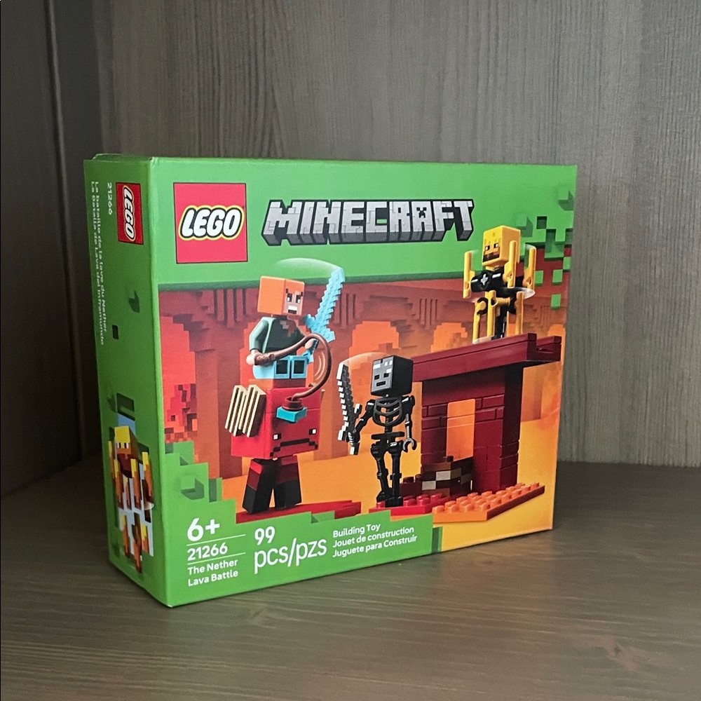 LEGO Minecraft Nether Lava Battle Set